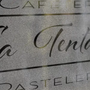 Vinilo al ácido para cristales personalizado